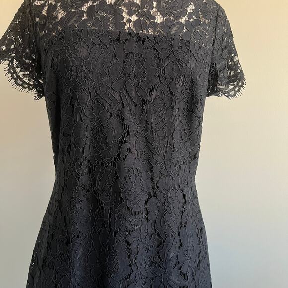 Banana Republic Lace Overlay Sheath Dress Raw Scallop Hem Black 4 NWT - Picture 3 of 11